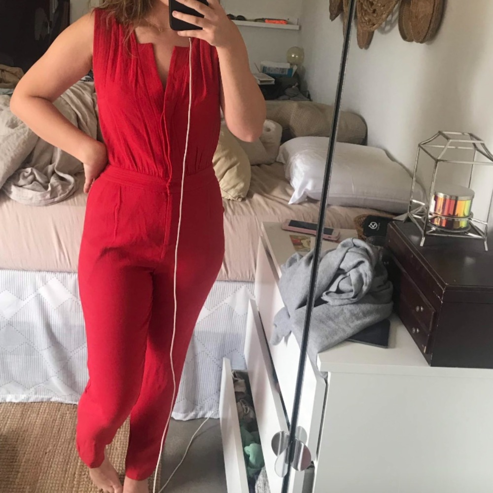 Greylin red sleeveless jumpsuit fits like a medium